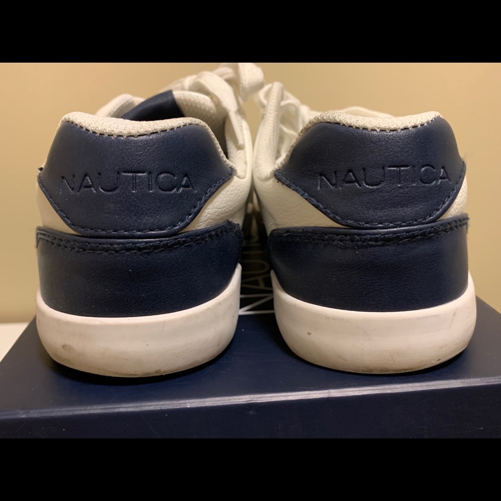 Nautica tennis shoes - Picture 2 of 3